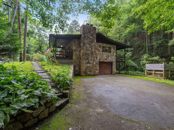514 Butler Branch Rd, Gatlinburg, TN 37738