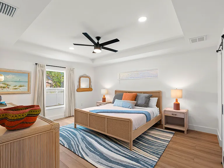 681 Azure Rd — Photo 3