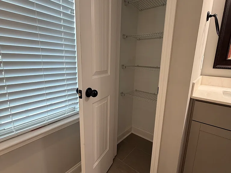 235 Claremont Ct — Photo 30