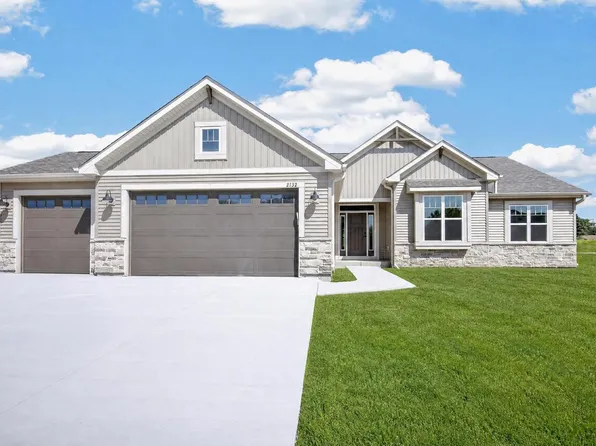 2132 River Glen WAY #Lt5, Burlington, WI 53105