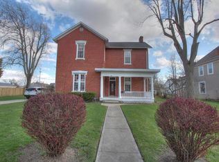 176 E 1st St, London, OH 43140