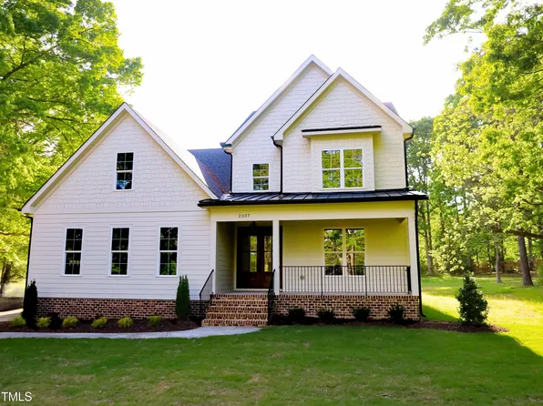 2337 Pearces Rd, Zebulon, NC 27597