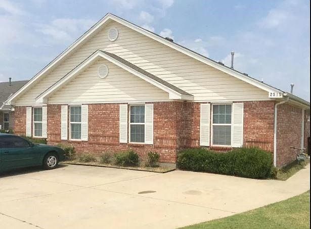 1st image of 2513 Leeds Ln #2515