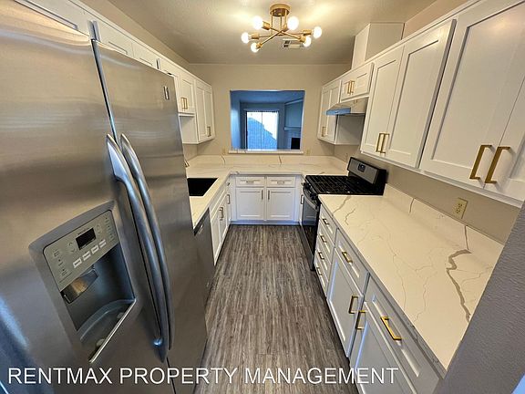 3rd image of 321 Caracas Dr