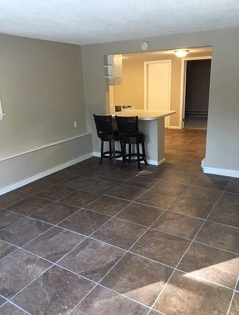 6 Jordan Lane — Photo 4
