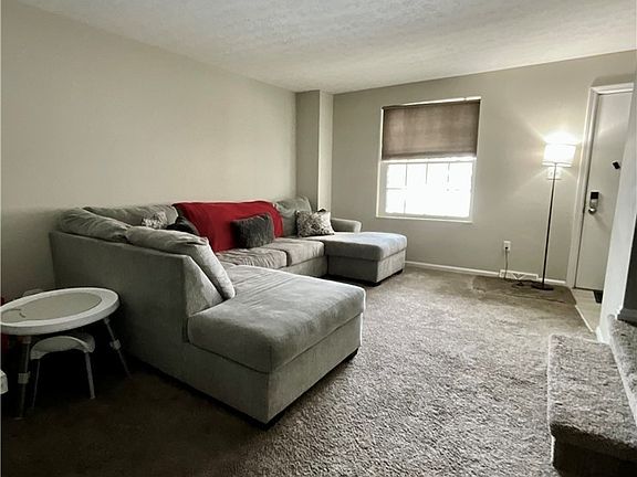 3rd image of 37374 Euclid Ave