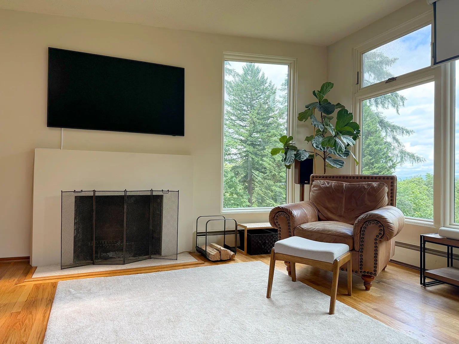 3 bed, 1.5 bath, 2000 sqft, $3,650 — Photo 3