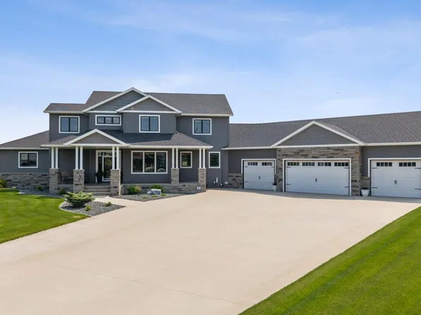 787 Riverbend Rd, Oxbow, ND 58047
