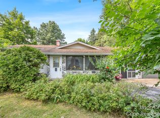 928 E Brierwood St, Greenville, MI 48838