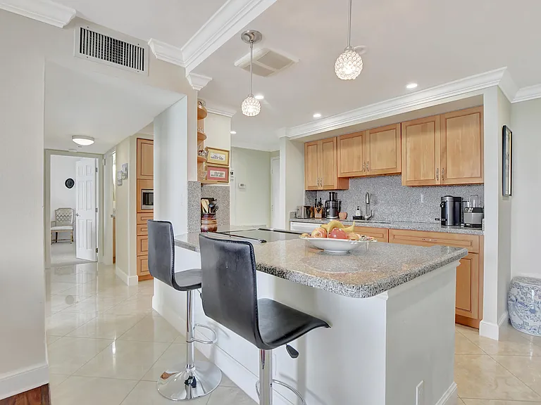 2121 N Ocean Blvd #1405E — Photo 7