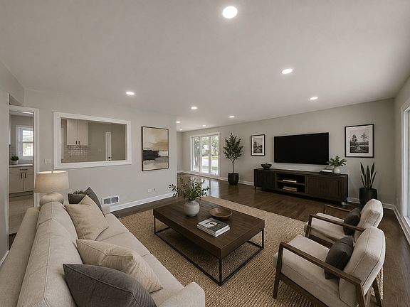 3rd image of 4256 Golf Rd