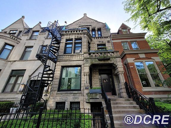 2nd image of 1505 N Dearborn Pkwy APT 2R