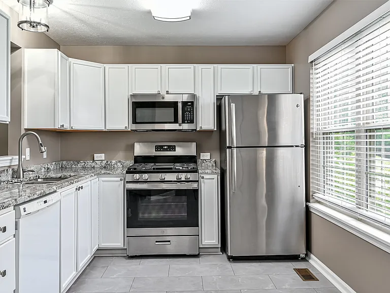 229 Hillvue Dr — Photo 8