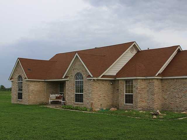 Large Spacious Front Yard with Plenty of Room for Recreation or Activities