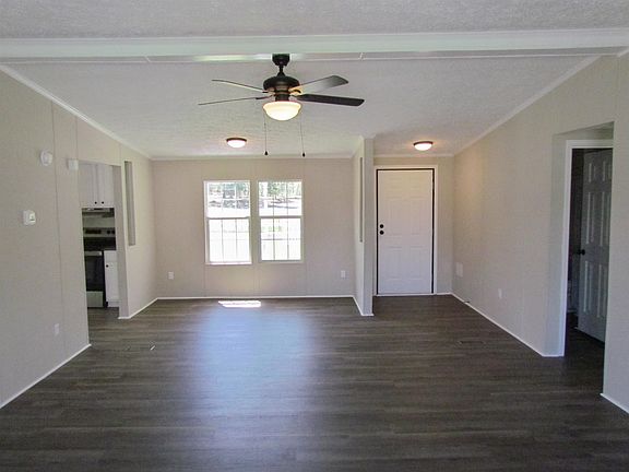 3rd image of 5565 Henderson Hill Rd