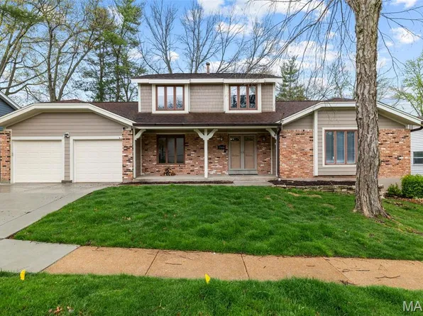 15444 Squires Way Dr, Chesterfield, MO 63017