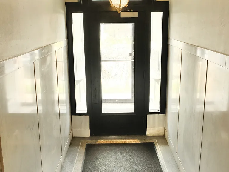 615 W Hancock St — Photo 21