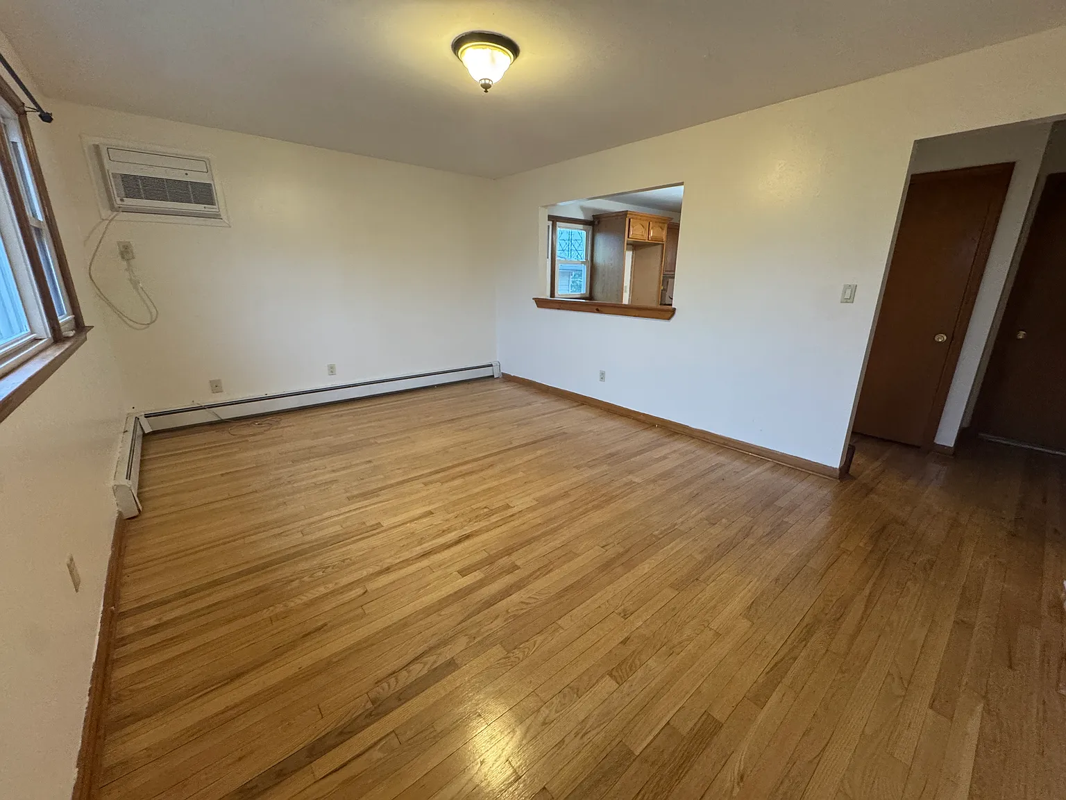 2 bed, 1100 sqft, $2,300 — Photo 3