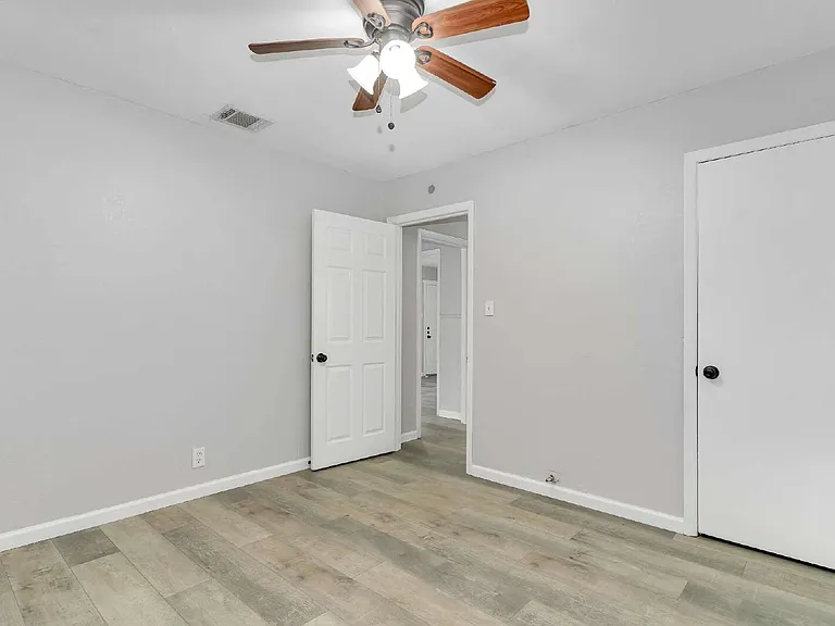122 Ramsey St — Photo 14