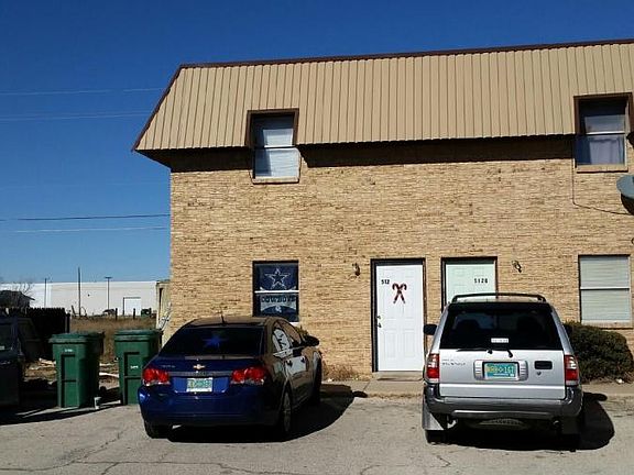 2nd image of 512 W Kiowa Ave