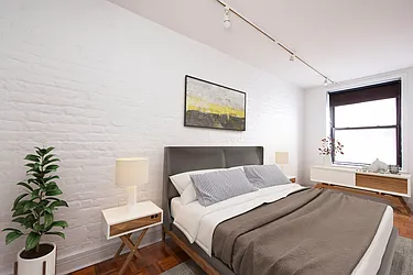 Rented by R New York