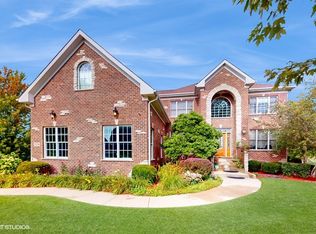 7230 Bonnie Dr, Crystal Lake, IL 60014