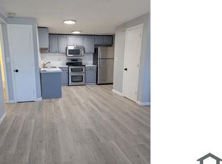 30 Auna Dr APT 1, Brockton, MA 02301