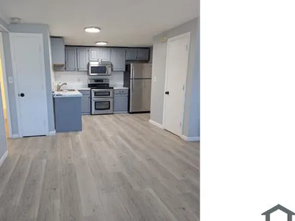 30 Auna Dr APT 1, Brockton, MA 02301