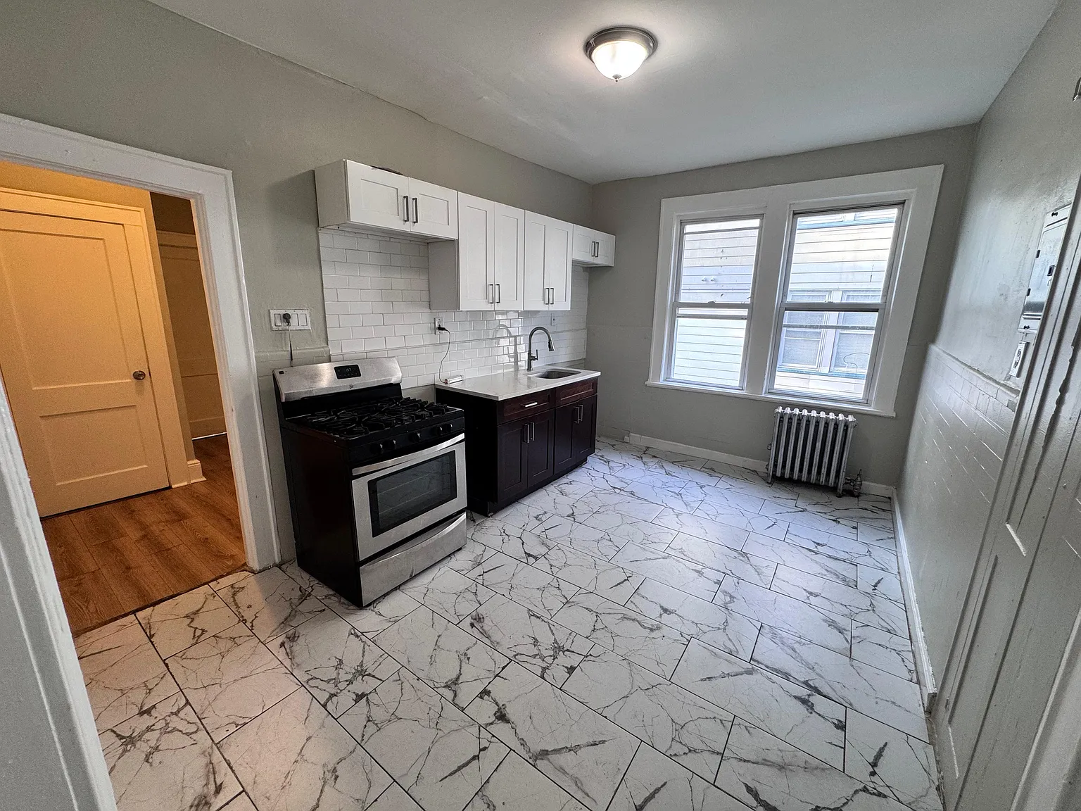 2 bed, 675 sqft, $1,800 — Photo 4