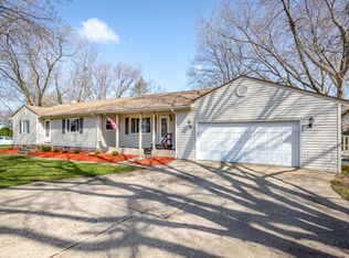 402 5th Ave, Marengo, IL 60152