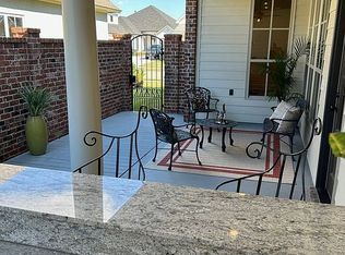 5822 Lakeview Ln, Lake Charles, LA 70605