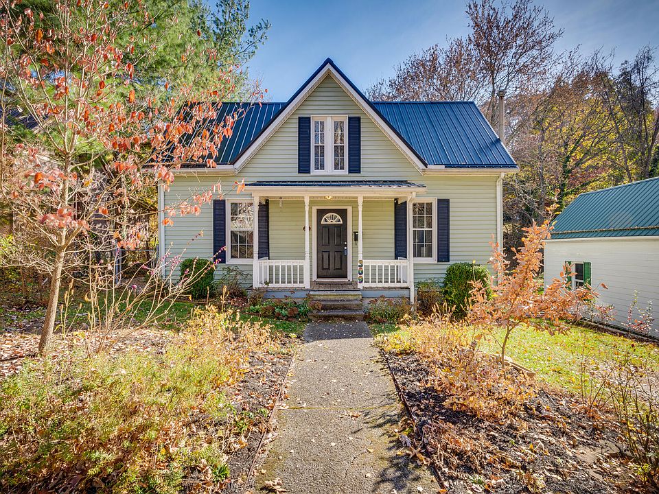 1st image of 309 W Poplar St