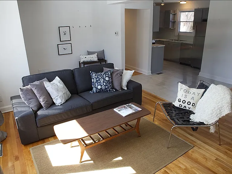 19 Meadowlands Dr W — Photo 22