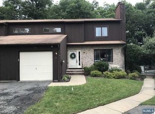 22 Mountain Ridge Dr, Cedar Grove, NJ 07009