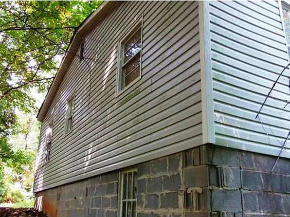 2549 Kelly Lake Rd, Decatur, GA 30032