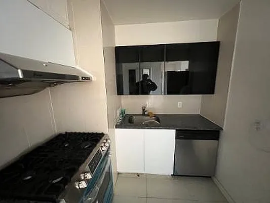 Rented by Keystone Realty USA Corp | media 12