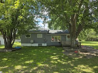 6053 NW Mill St, Riverdale, MI 48877