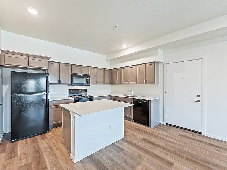 Gateway Apartments — Photo 5