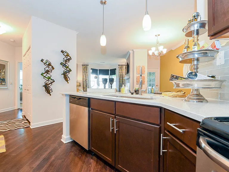 Reserve at Wauwatosa — Photo 8