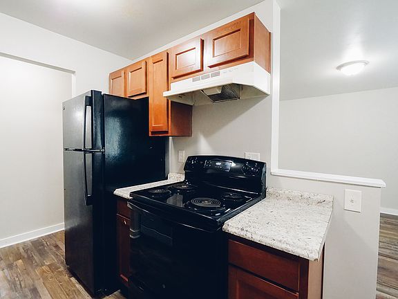 2nd image of 255 McGregor Ave APT 7