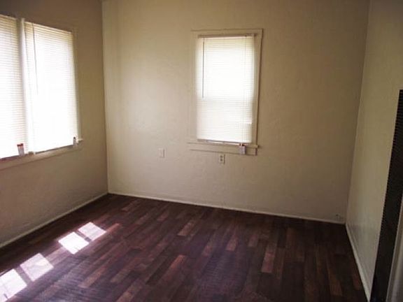 4th image of 2569 Pasadena Ave