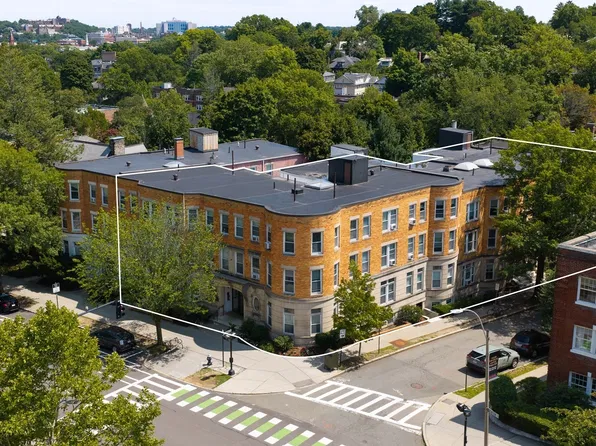 1539 Beacon St, Brookline, MA 02446
