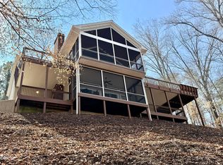 250 Bunny Rabbit Rd, Leasburg, NC 27291