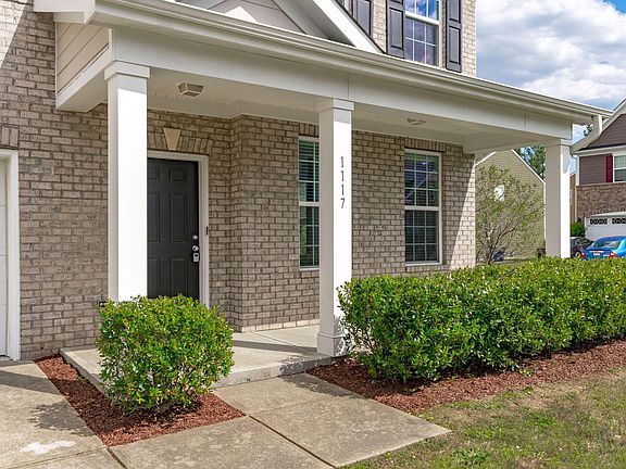 4th image of 1117 High Fox Dr