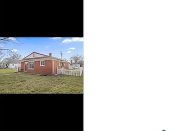 4902 Fleming St, Dearborn Heights, MI 48125