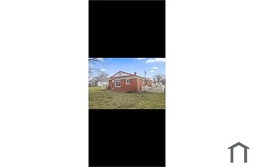 4902 Fleming St Photo 1