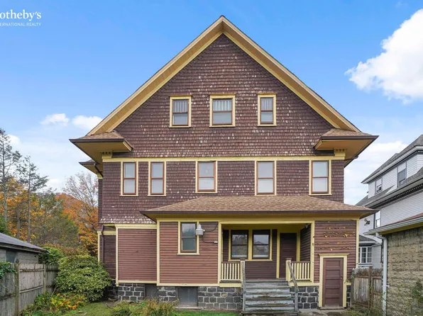 561 East 17th Street image 17 of 20