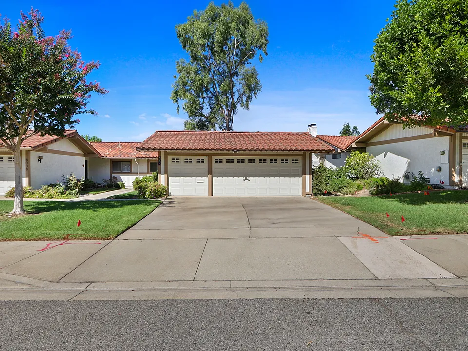 8036 Valle Vista Dr