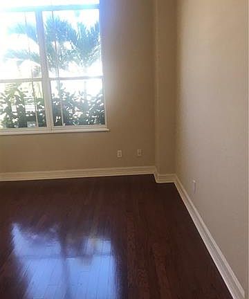 4th image of 14656 Beaufort Cir