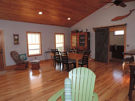 3rd image of 257 Blakefield Dr